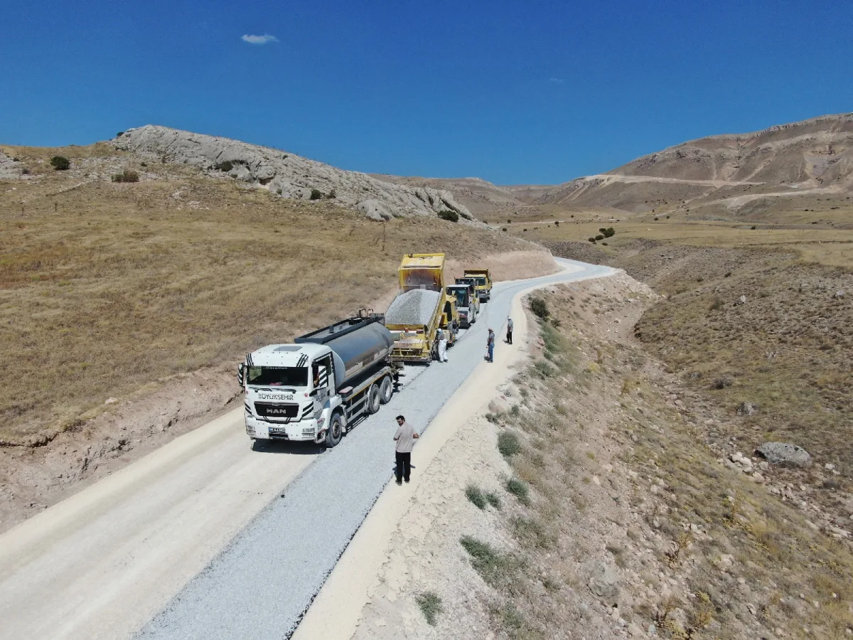 Uzunhasan Mahallesi’ne Güvenli Ve Modern Yol