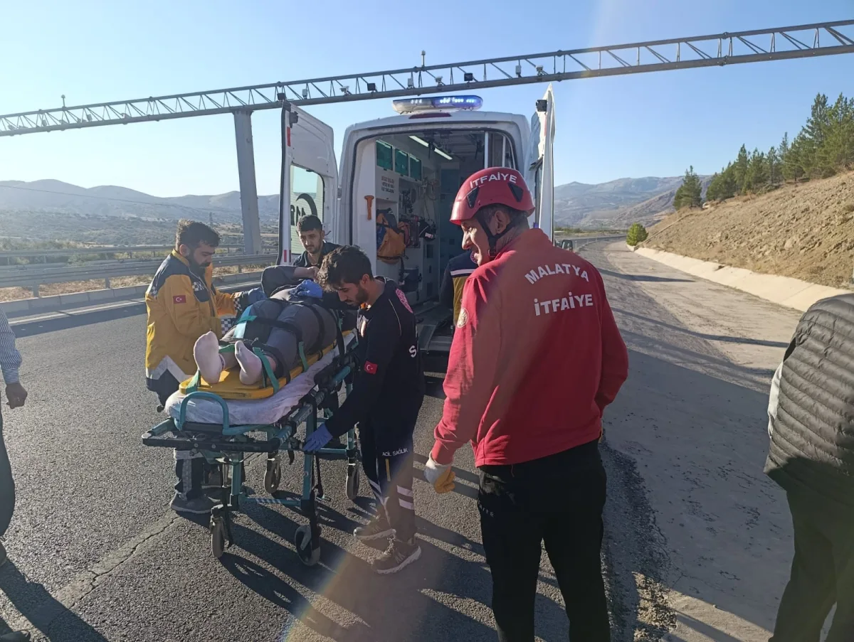 Hekimhan’da Trafik Kazası: 3 Yaralı