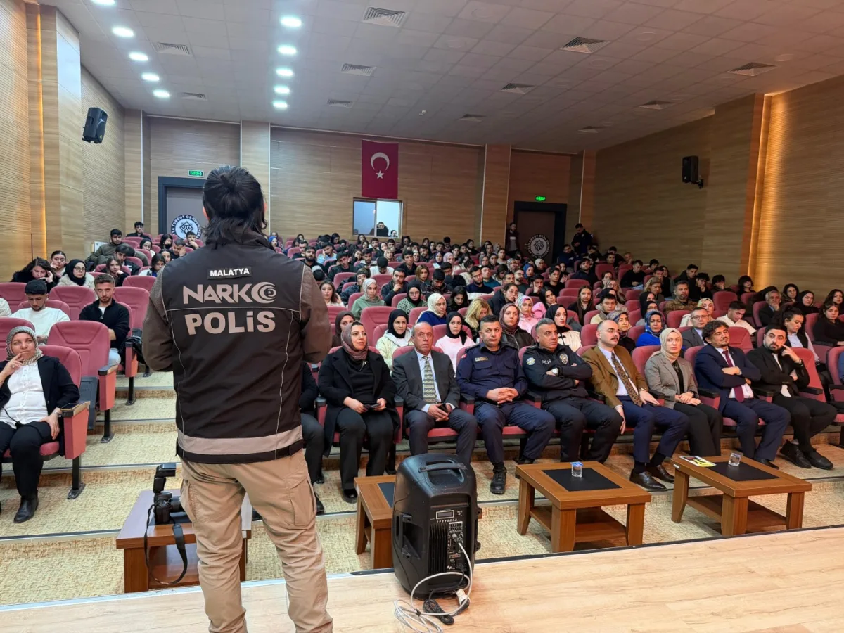 Doğanşehir’de Gençler Narko ve Siber Suçlara Karşı Bilinçlendirildi