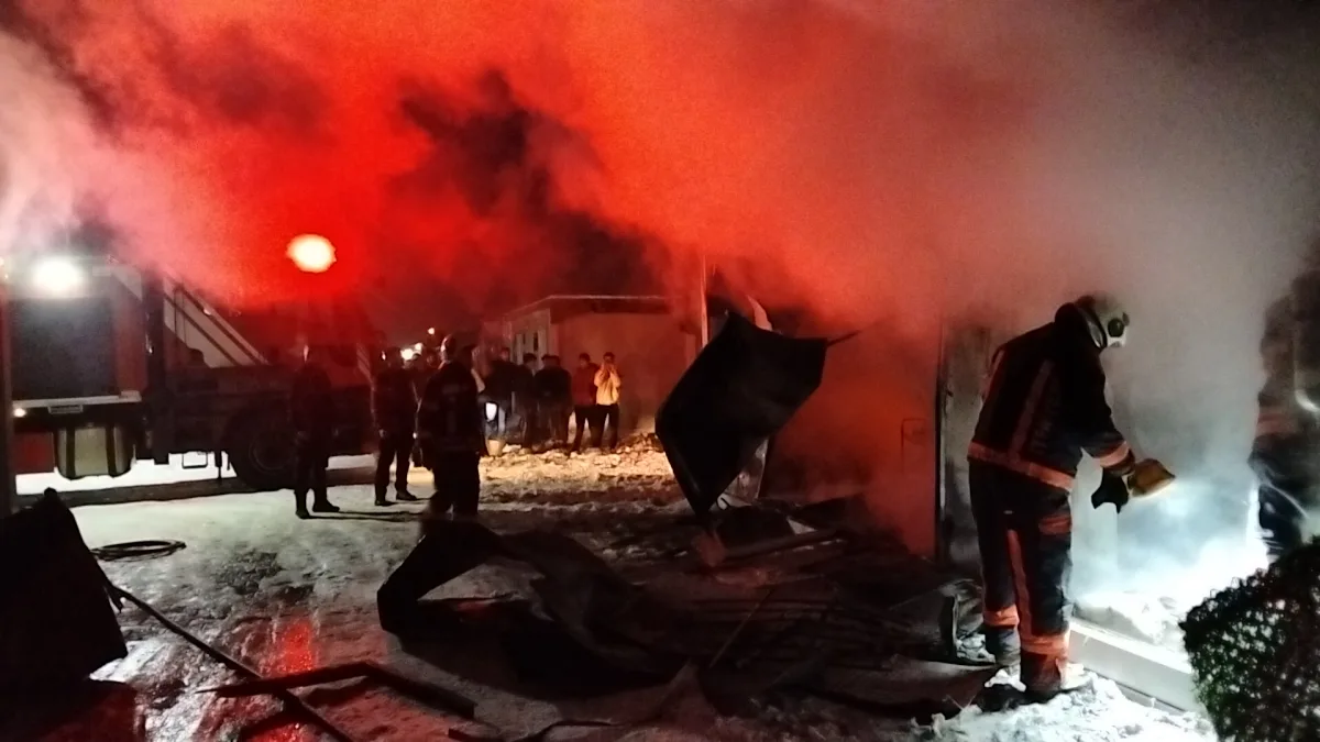Özsan Konteyner Kent’te Korkutan Yangın: Maddi Hasar Meydana Geldi.