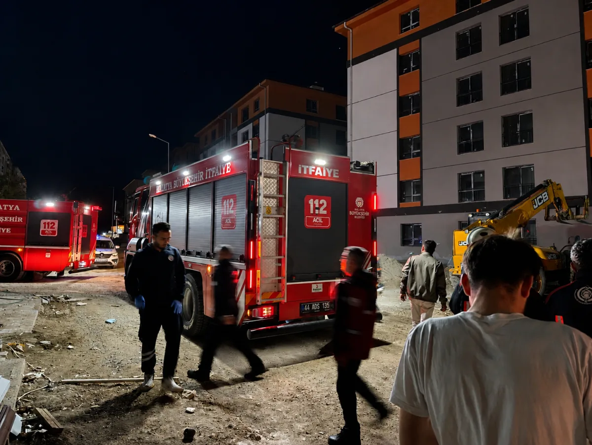 Haklarını İsteyen İşçiler Çatıya Çıktı: TOKİ’de Gergin Anlar