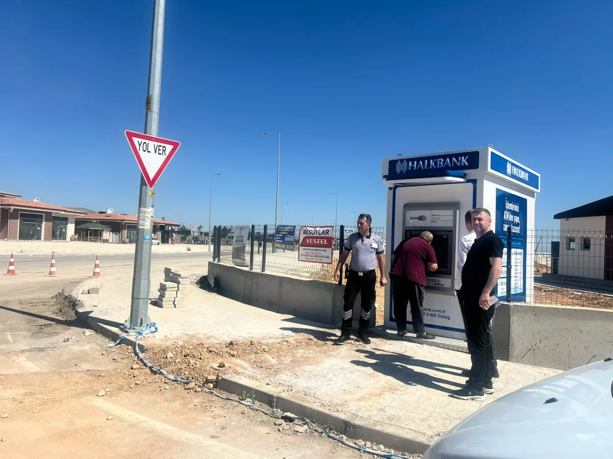 İkizce’ye ATM Hizmeti Nefes Oldu: Vatandaşın Çilesi Sona Erdi