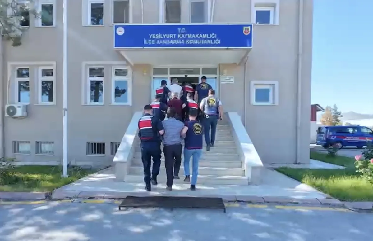 JASAT’tan Nokta Operasyon: 60 Yıl Cezalı 2 Firari Kıskıvrak Yakalandı
