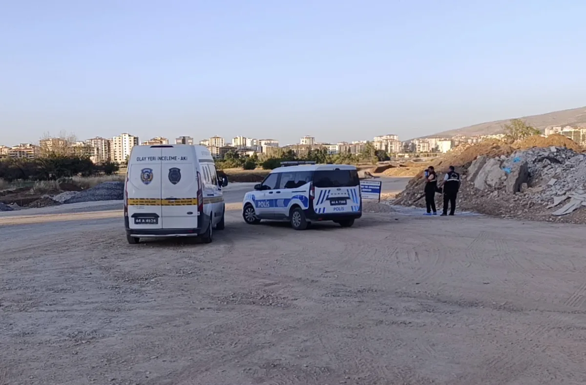 Yeşilyurt'ta Sokak Ortasında Silahlı Hesaplaşma: 1 Kişi Ağır Yaralandı