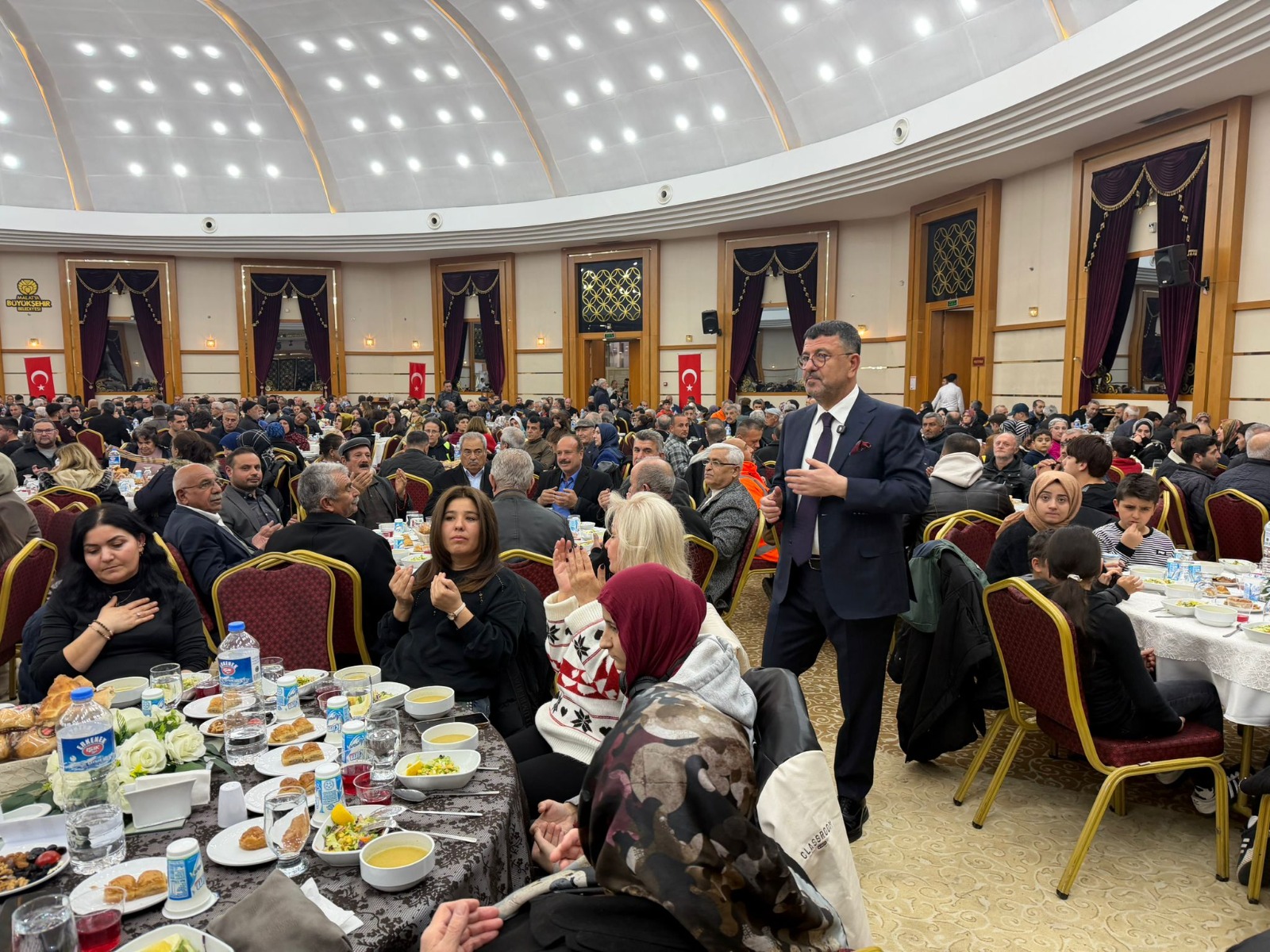 Ağbaba’nın İftar Yemeğine Yoğun İlgi