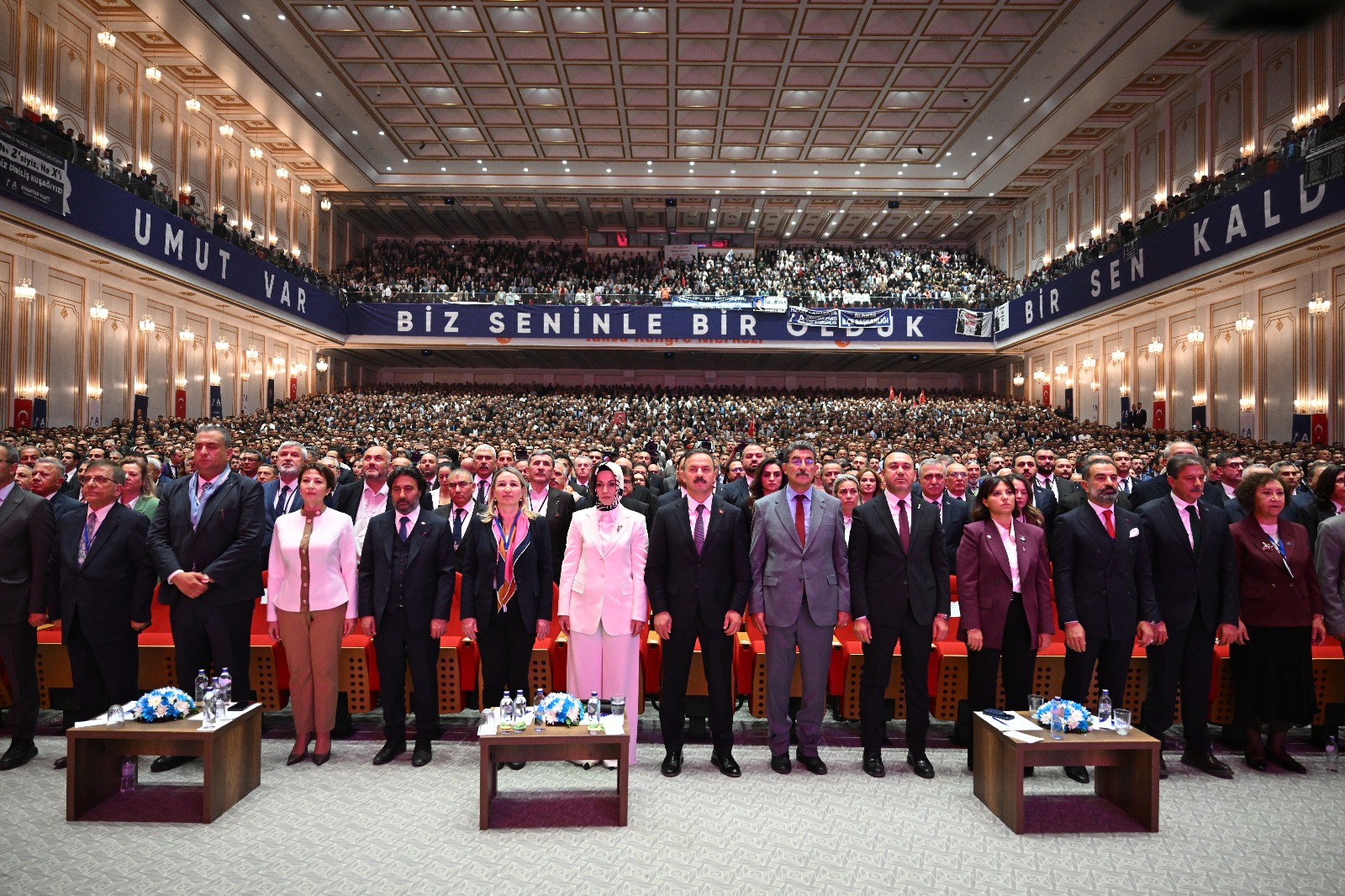 Anahtar Parti 1. Yaşını Kutladı