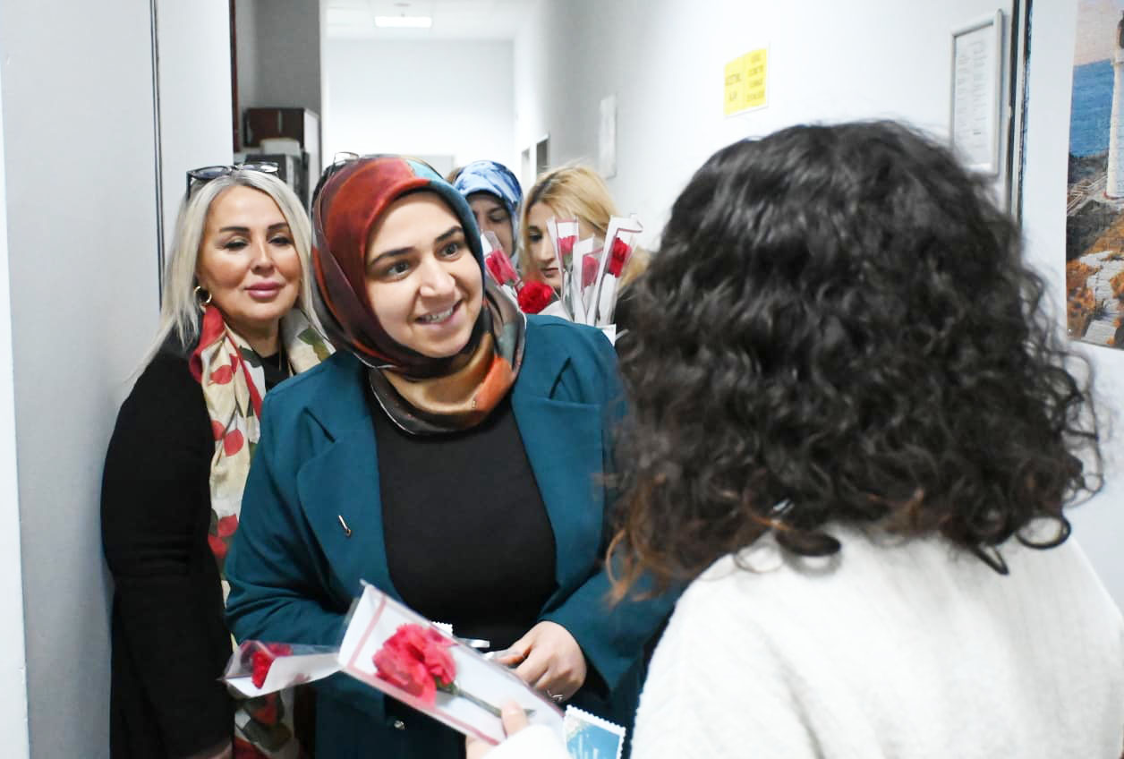 Anahtar Parti İl Kadın Kolları’ndan 8 Mart’ta Anlamlı Ziyaret