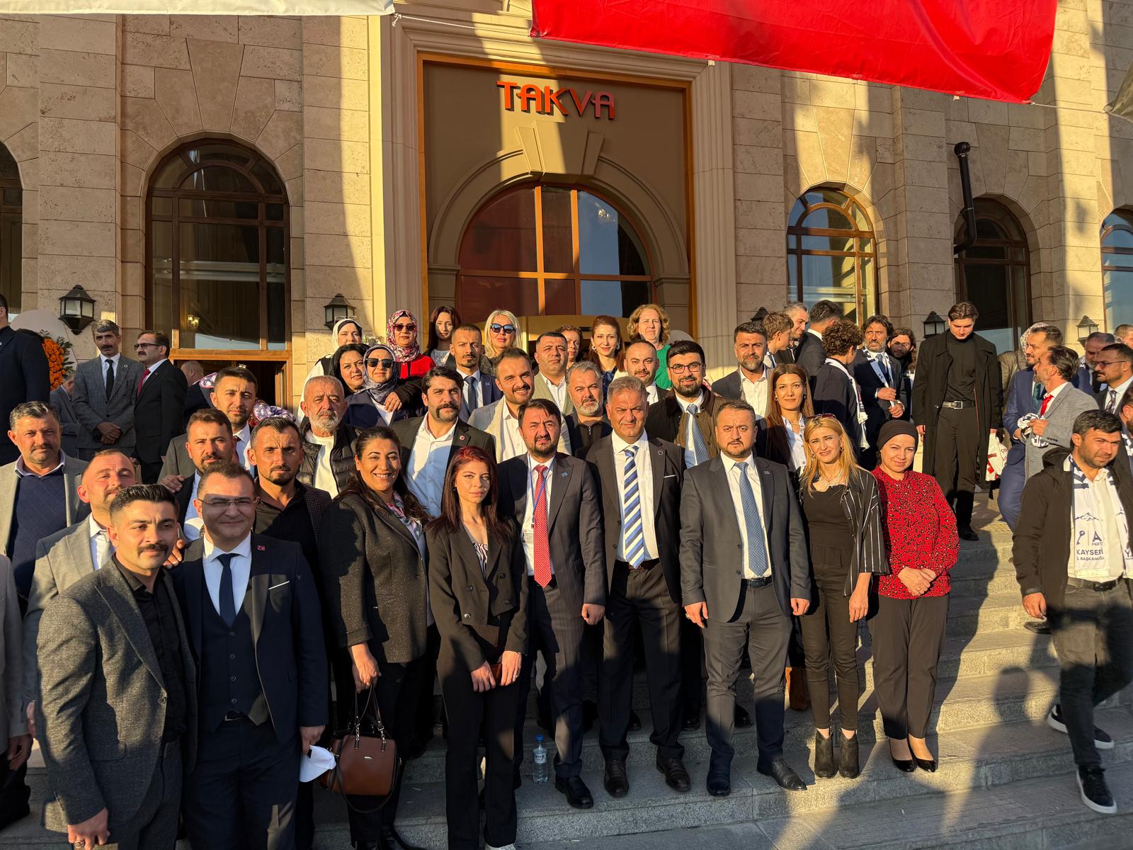 Anahtar Parti, kuruluşunun 1. Yıldönümü için Ankara’da partililerle bir araya geldi.