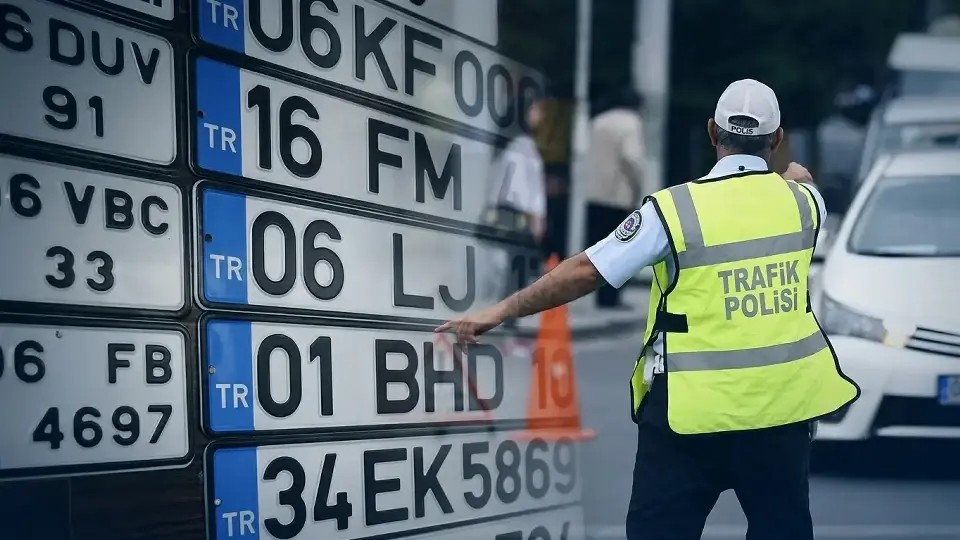 APP Plaka Kullanan Sürücülere Ağır Ceza Uyarısı