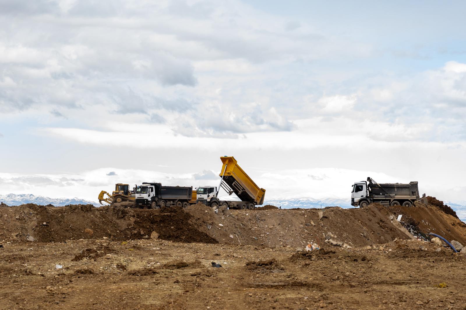 Başkan Er: Fransız Heyetle “Enkazı Ayrıştıracağımız AlanıYeşillendireceğiz” dedi.