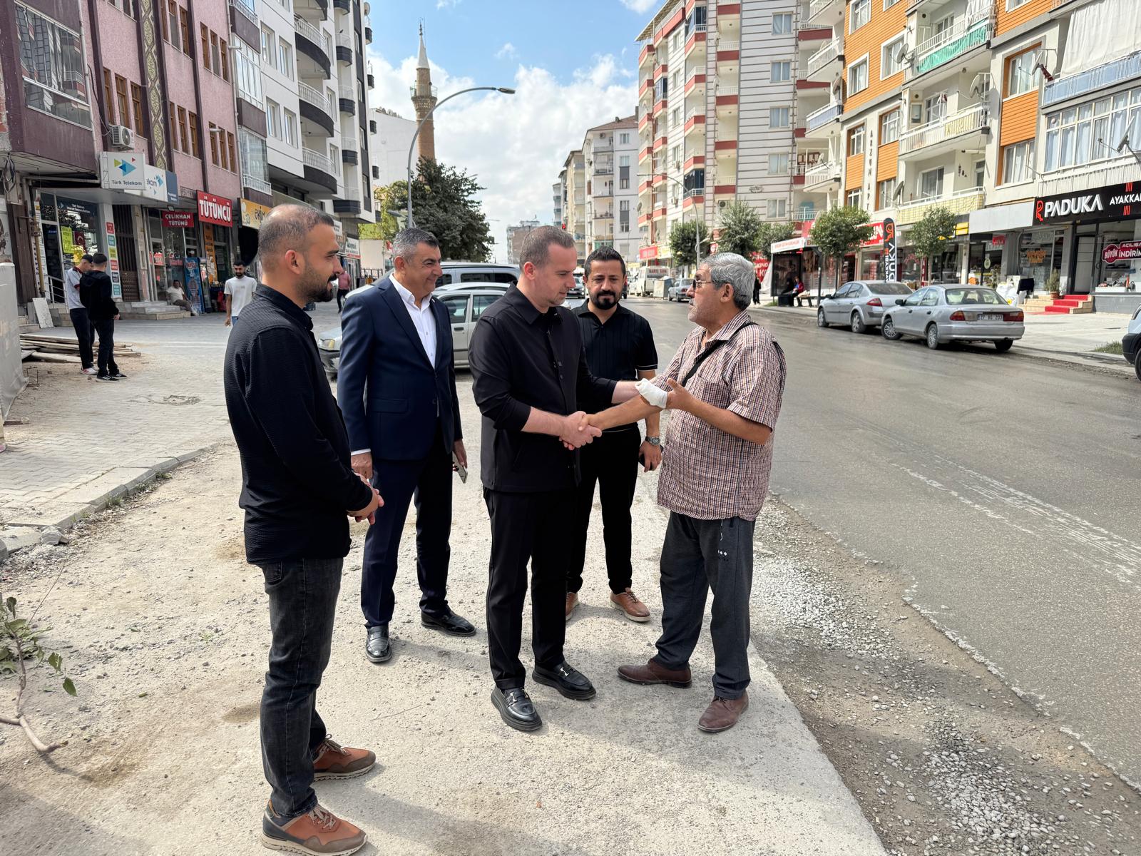 Başkan Karademir’den Paşaköşkü’nde Esnafa Geçmiş Olsun Ziyareti
