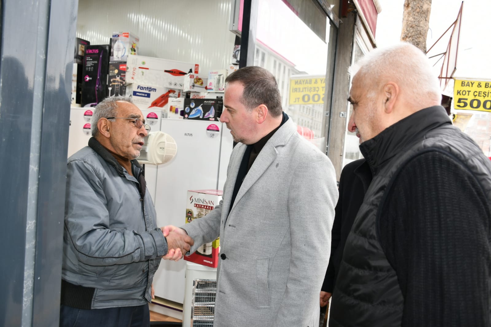 Başkan  Karademir: İnönü Caddesi’ndeki Esnafımıza Biraz Daha Zaman Tanınmalı