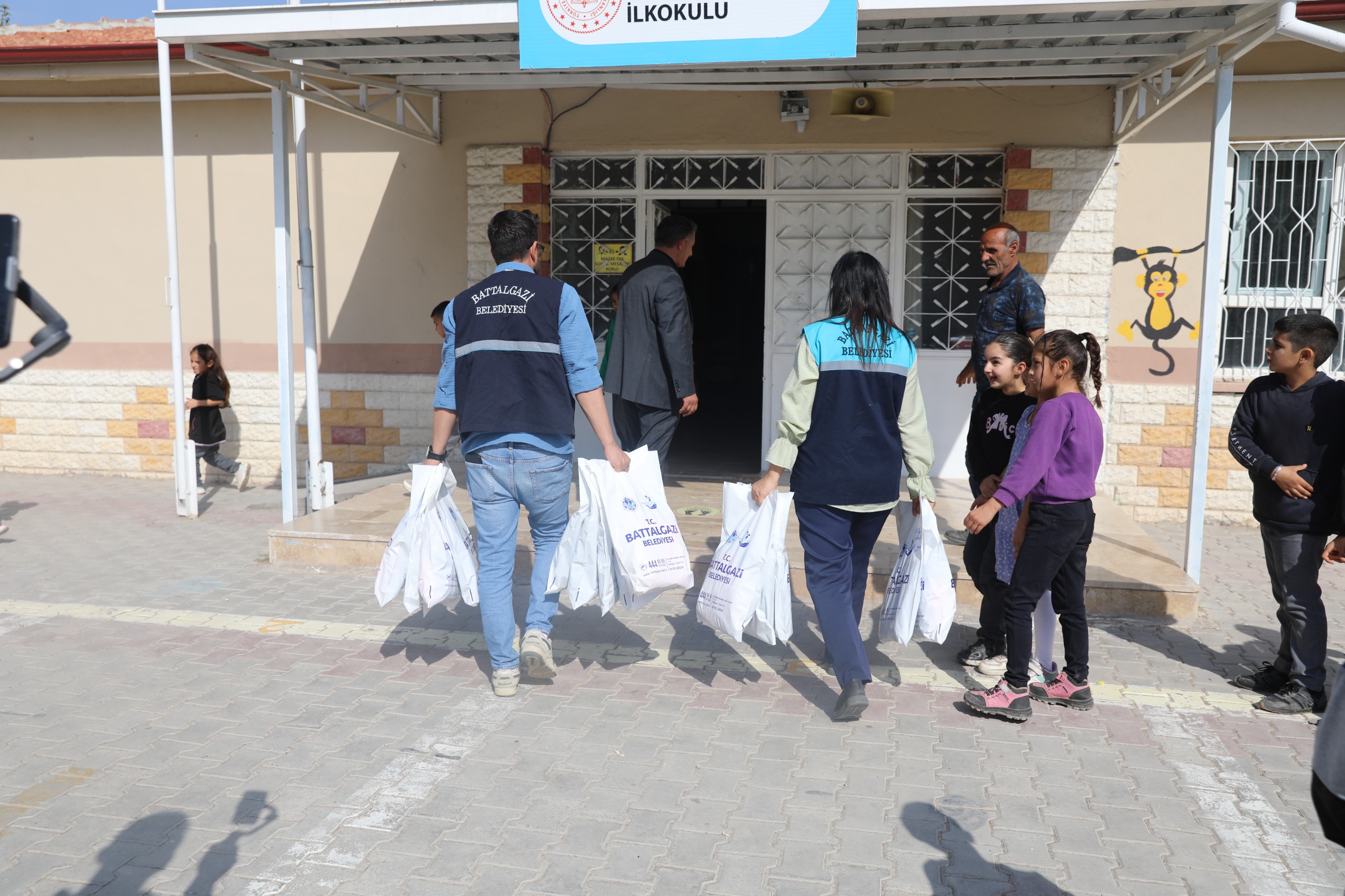 Battalgazi Belediyesi Çocukları Sinemayla Buluşturuyor