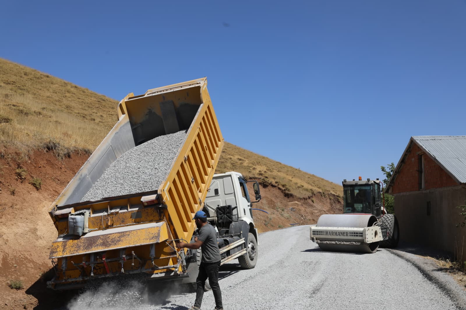 Battalgazi Belediyesi’nden 5 Kilometrelik Asfalt Çalışması