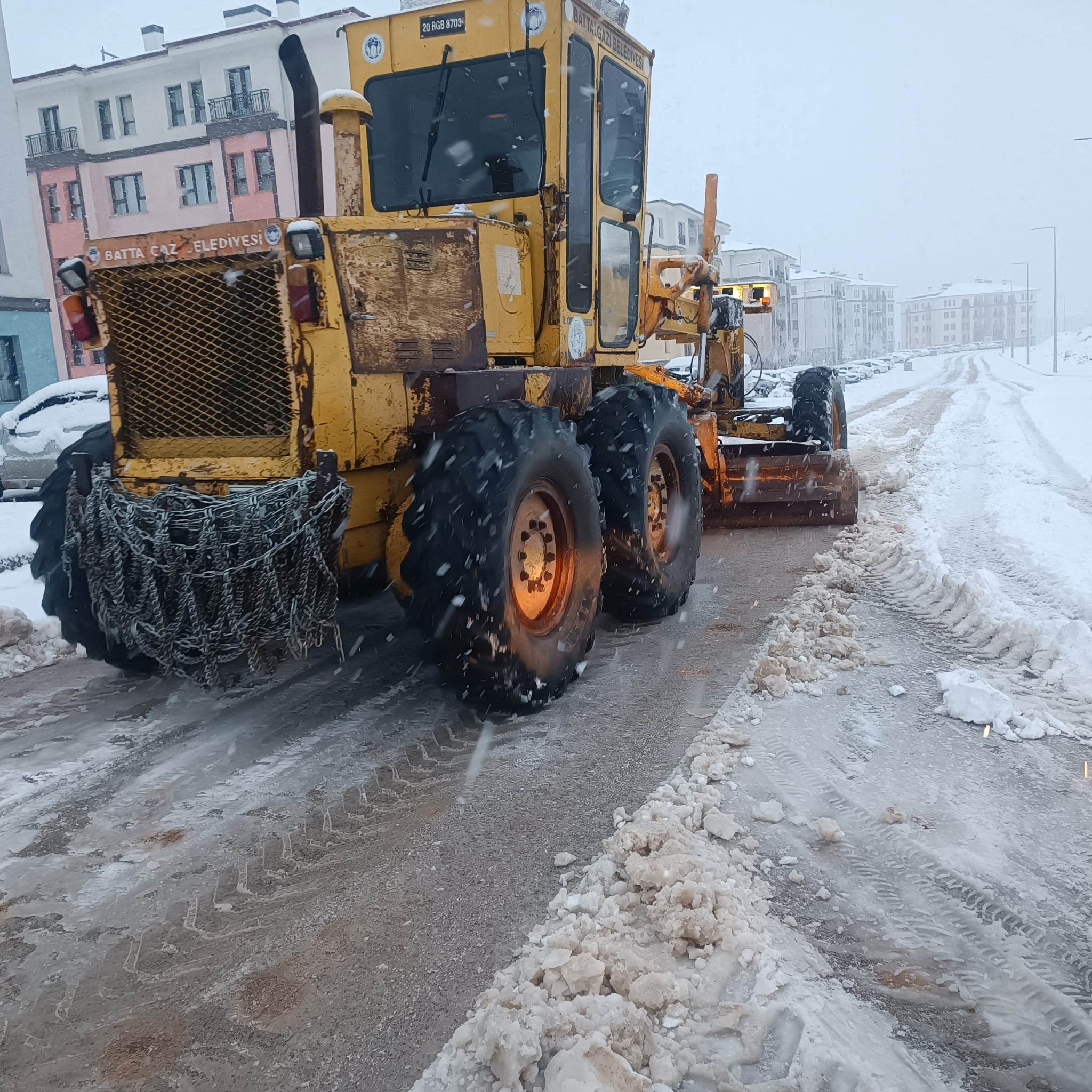 Battalgazi’de Kar Yağışı Sonrası Ekipler Sahada