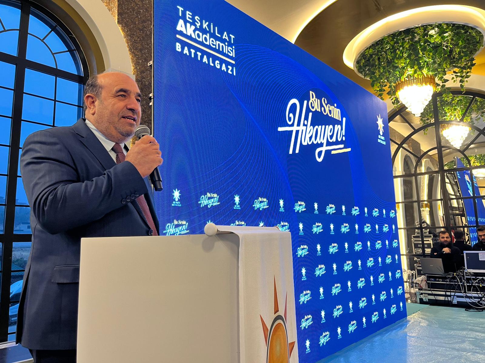 Battalgazi’de Teşkilat AKademisi: Mahalle Başkanlarına Eğitim ve Sertifika Gururu!