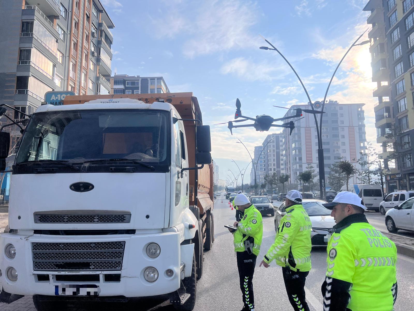 Beton Mikserleri ve Hafriyat Kamyonlarına Drone Destekli Sıkı Denetim