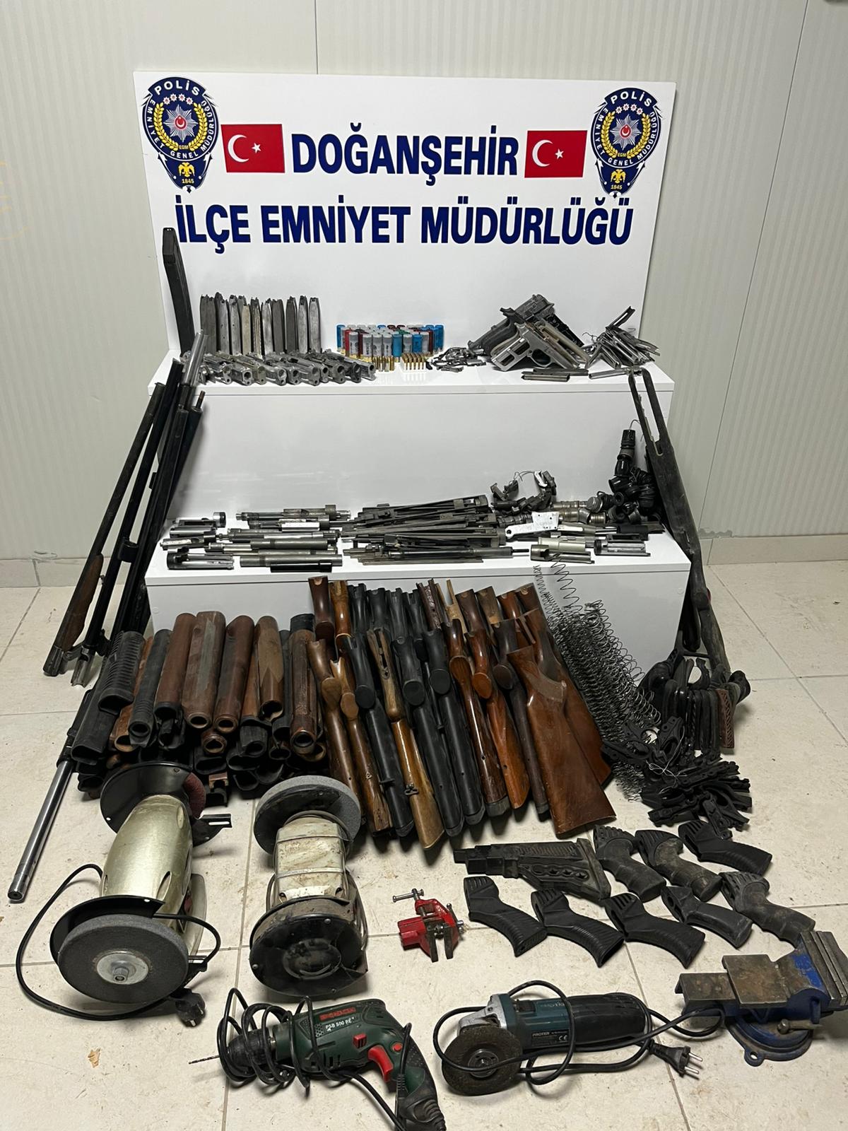 Doğanşehir’de Ruhsatsız Silah Operasyonu: 1 Kişi Tutuklandı