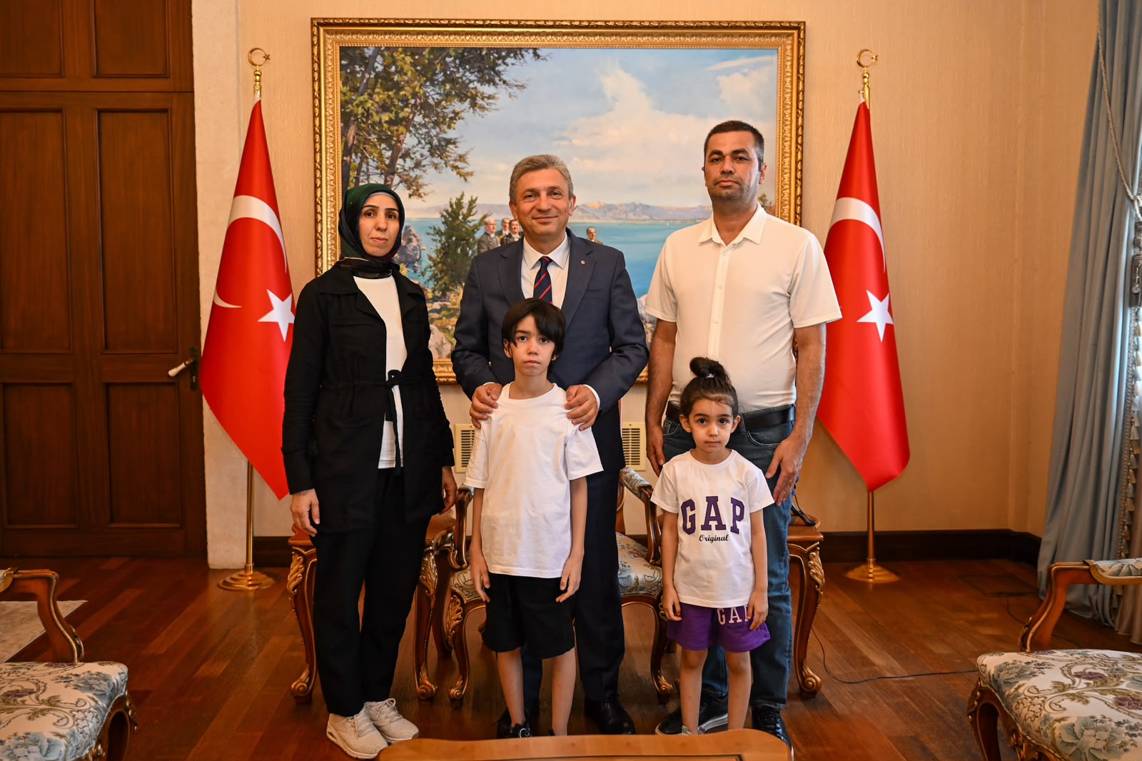 EMŞAV Malatya İl Başkanı Zeynal Selağzı’ndan Antalya Valisi Hulusi Şahin’e Vefa Ziyareti
