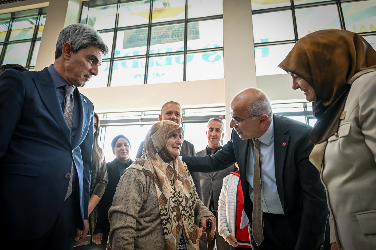 Er “Azim Ve Kararlılıkla Başarılamayacak Hiçbirşey Yok”