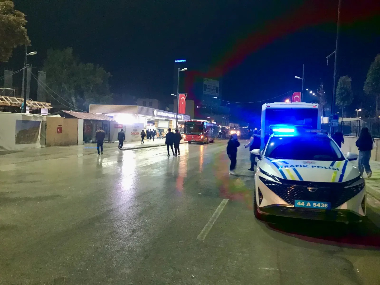 Malatya’da Takla Atan Otomobilde Sürücü Ağır Yaralandı