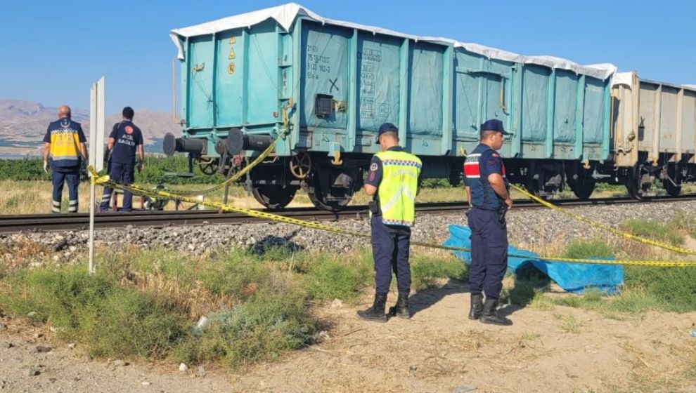 Malatya’da Tren Yayaya Çarptı: 1 Ağır Yaralı