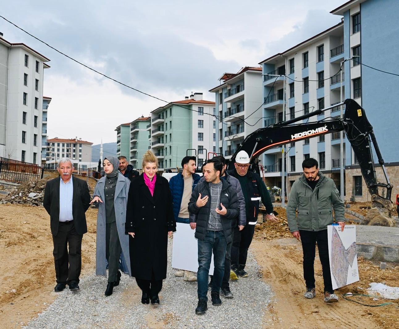 Milletvekili Ölmeztoprak, Taştepe Ve Bahçebaşı’nda Toki Konutlarını İnceledi
