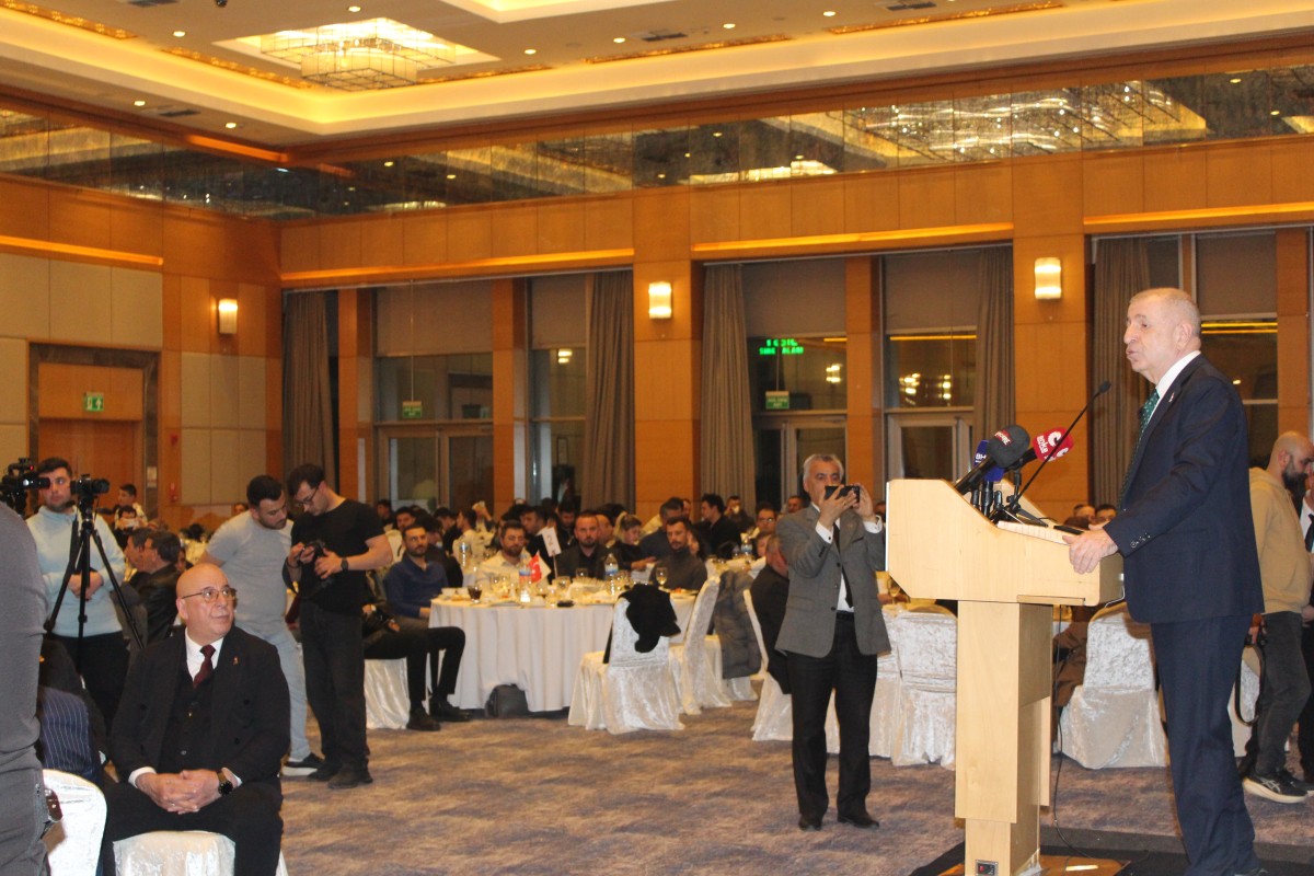 Özdağ’dan Deprem Eleştirisi, Öğretmen Sorusunda Tartışmalı Yanıt