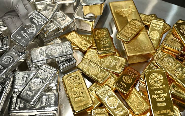 Piyasalarda “Kara Cuma”: Değerli Metallerde Tarihi Çöküş