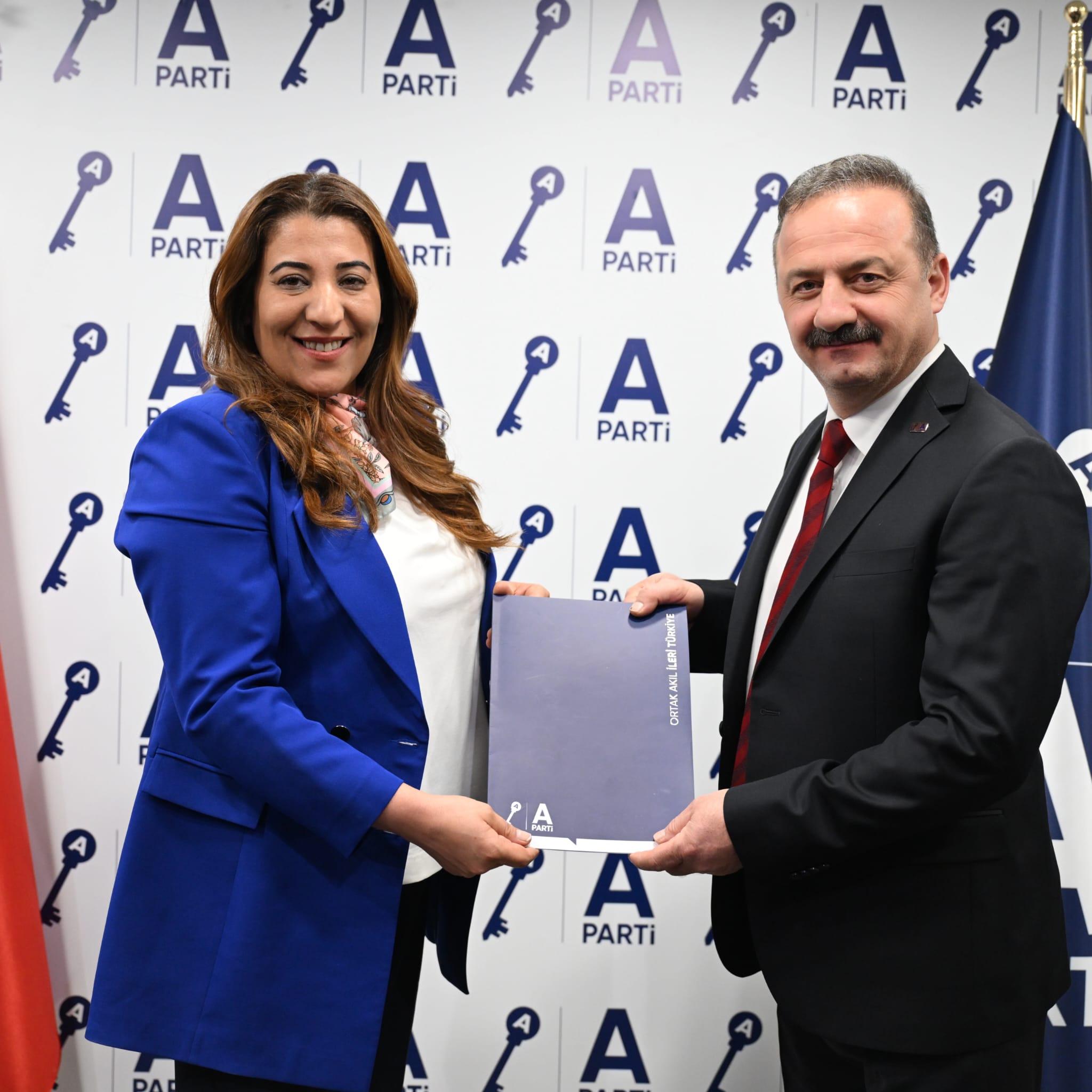 Serap Dönmez Avşar ; Türkiye’nin Anahtarı Kadınların Elinde