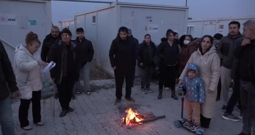 Tahliye Başladı, Elektrikler Kapatıldı: Depremzedeler Çaresiz!