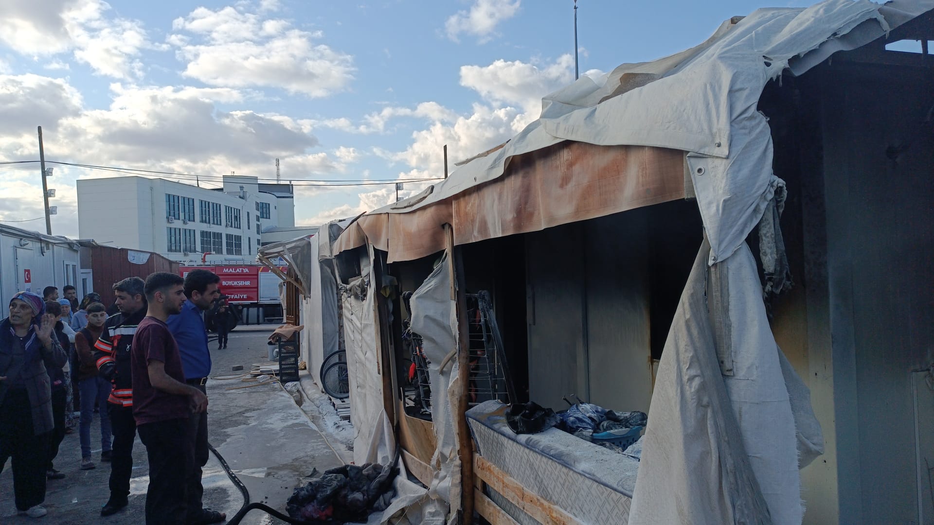 Teknokent Konteyner Kent’te Yangın Paniği: İtfaiye Zamanla Yarıştı