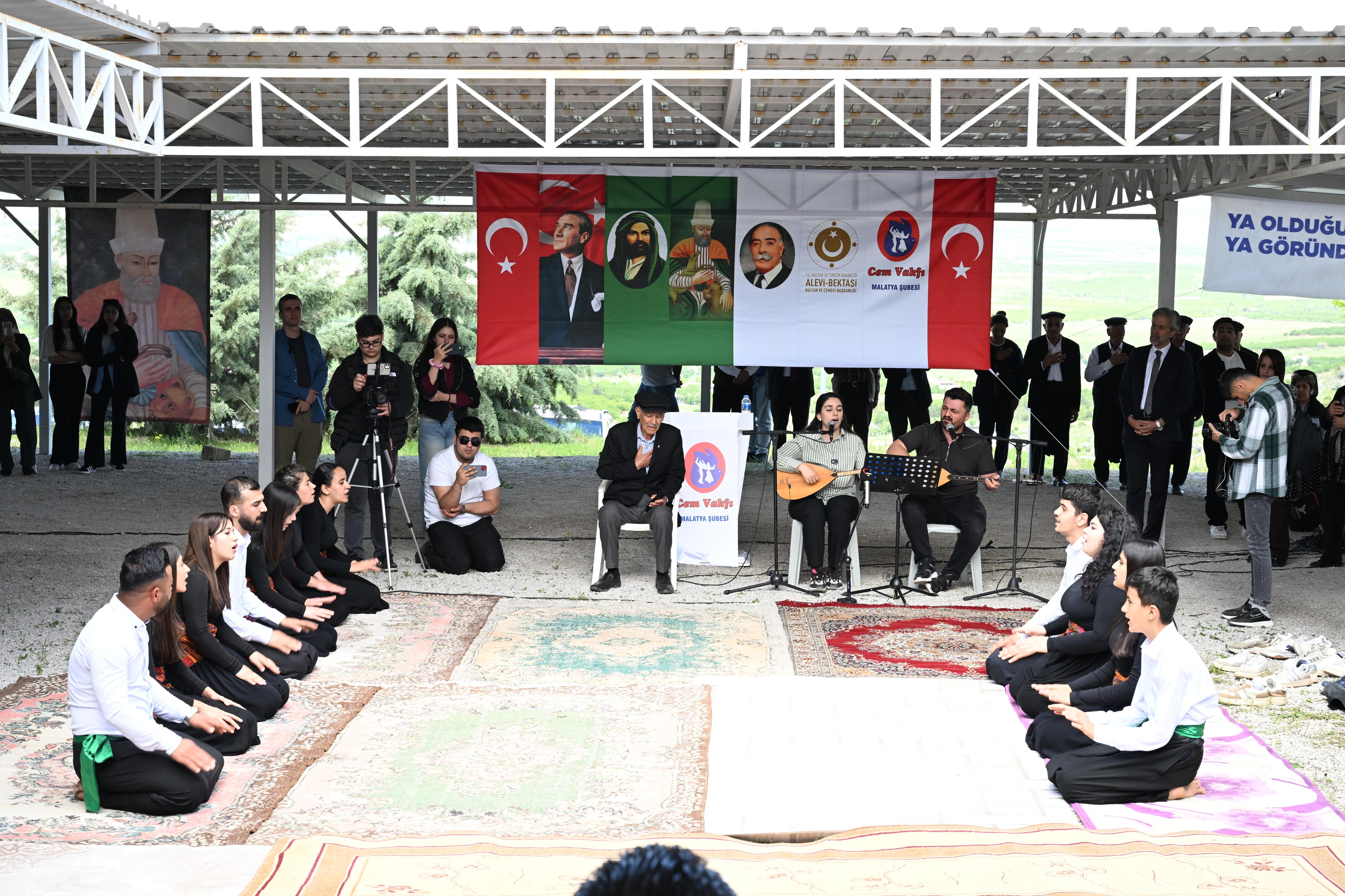 Vali Yavuz, Hüseyin Doğan Dede’yi Anma Programına Katıldı