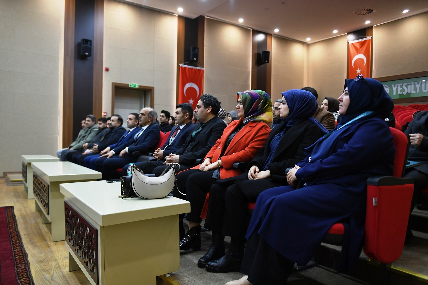Yeşilyurt Belediyesi’nden Eğitimcilere Yönelik Seminer