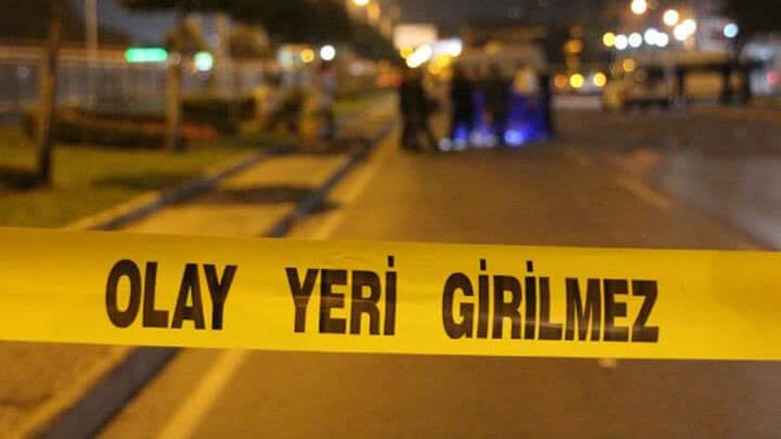 Yeşilyurt’ta İki Otomobil Çarpıştı: 3 Kişi Yaralandı