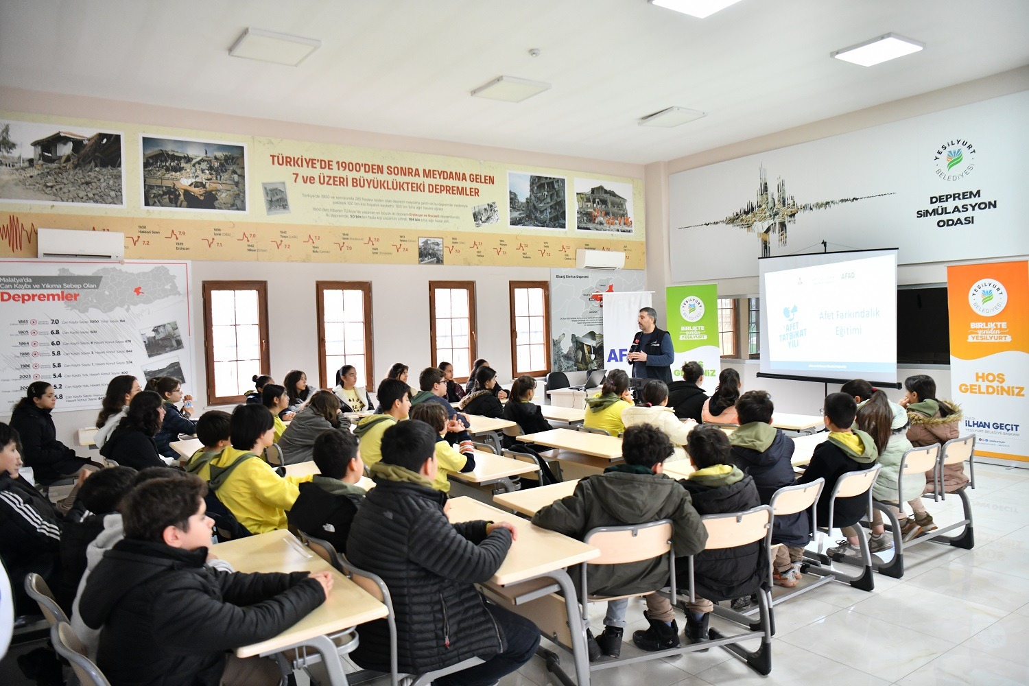 Yeşilyurt’ta Öğrencilere Depreme Karşı Hayat Kurtaran Eğitim!