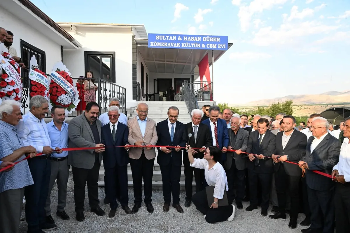 Akçadağ Kömekavak’ta Sultan Hasan Büber Kültür ve Cemevi Açıldı