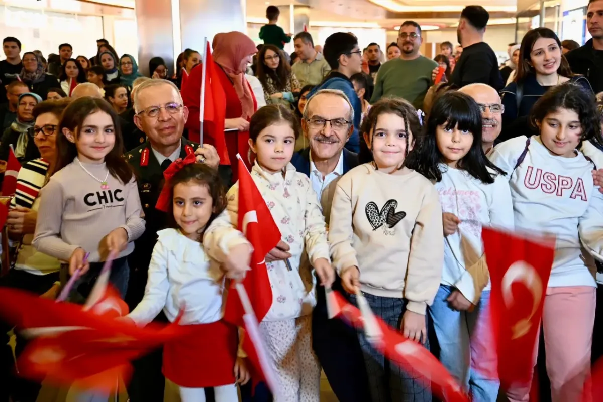Malatya’da Cumhuriyet’in 102. Yılı Coşku ve Gururla Kutlanıyor
