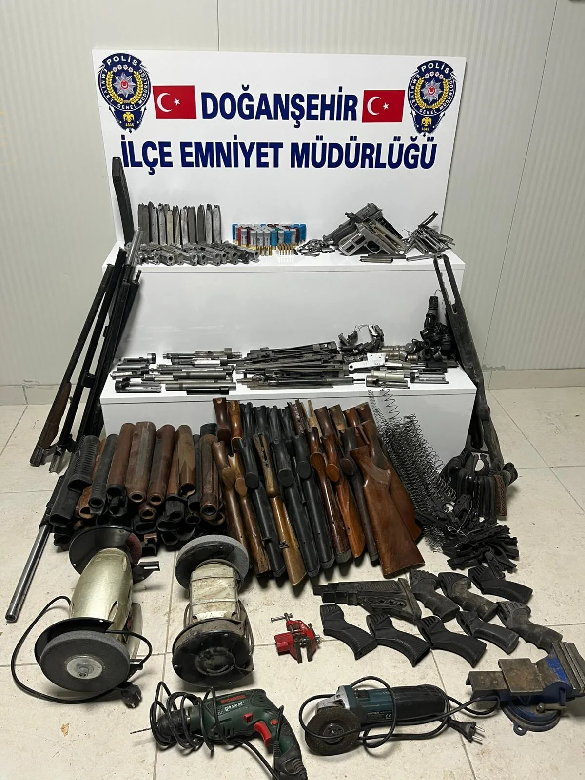 Doğanşehir’de Ruhsatsız Silah Operasyonu: 1 Kişi Tutuklandı