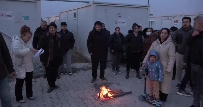 Tahliye Başladı, Elektrikler Kapatıldı: Depremzedeler Çaresiz!