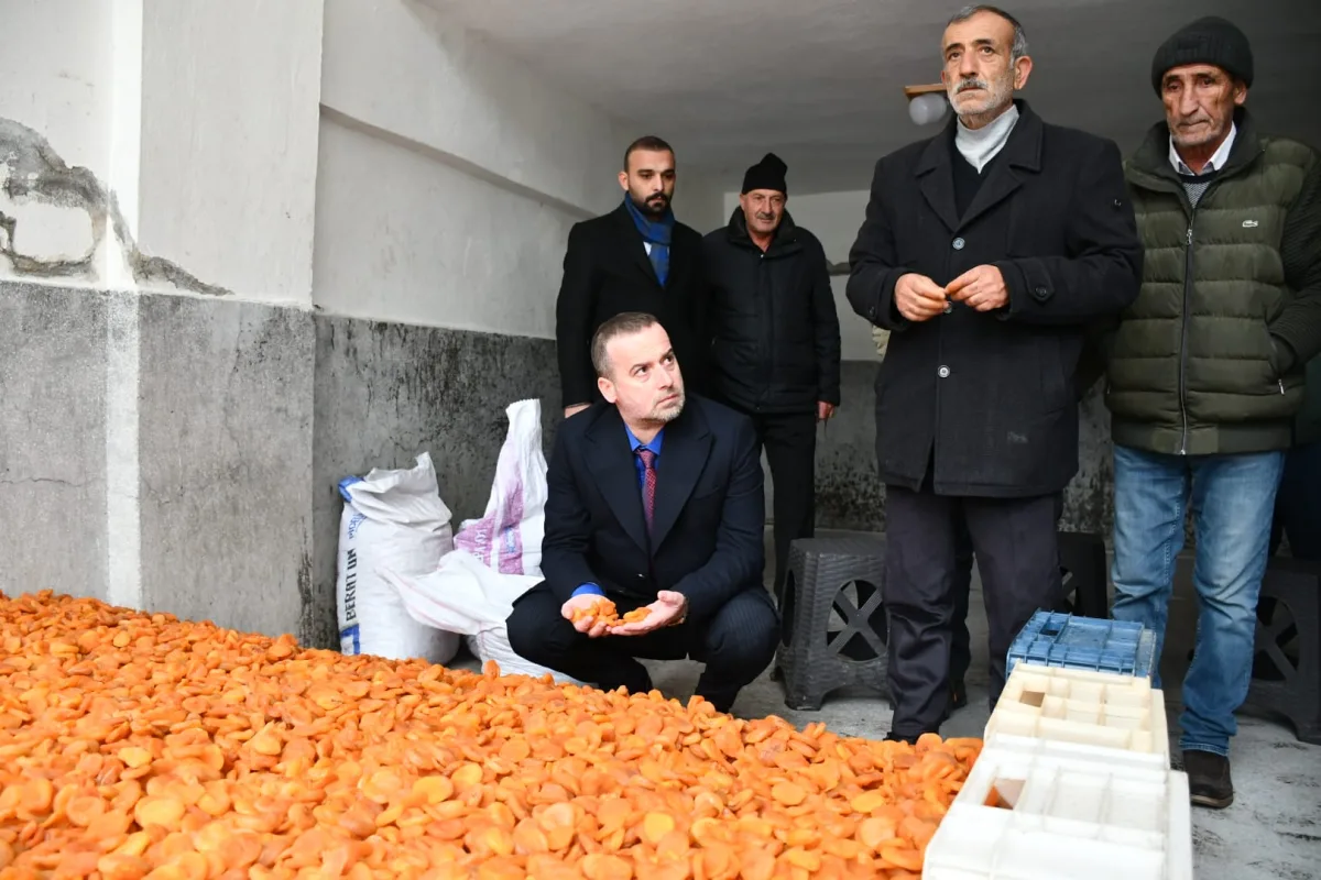 Şire Pazarı’nda Belirsizlik Büyüyor: Esnaf Mağduriyetini Anlatıyor,