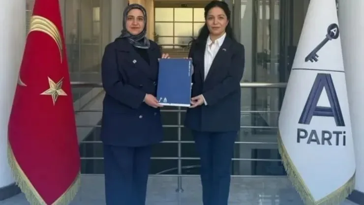 Anahtar Parti  Kadınların Gücünü Özlem Yavaş’la Sahaya Taşıyor