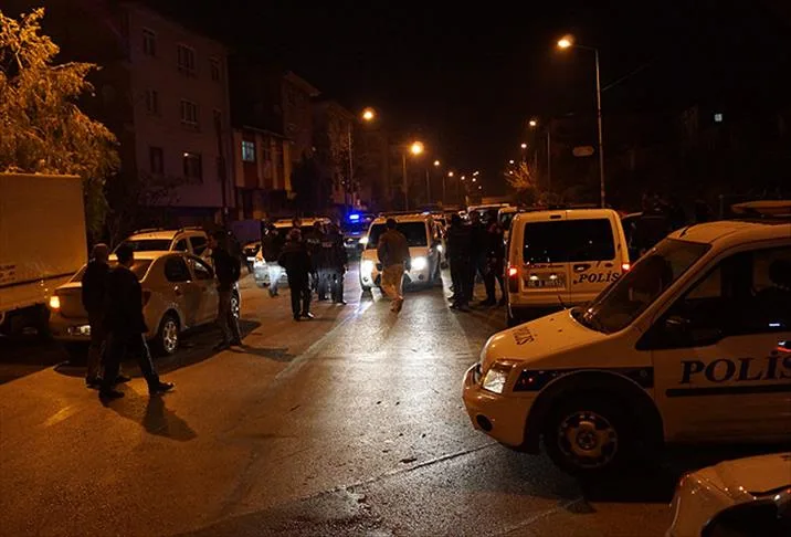 Yeşilyurt’ta Bıçaklı Kavga: 3 Yaralı, 3 Gözaltı