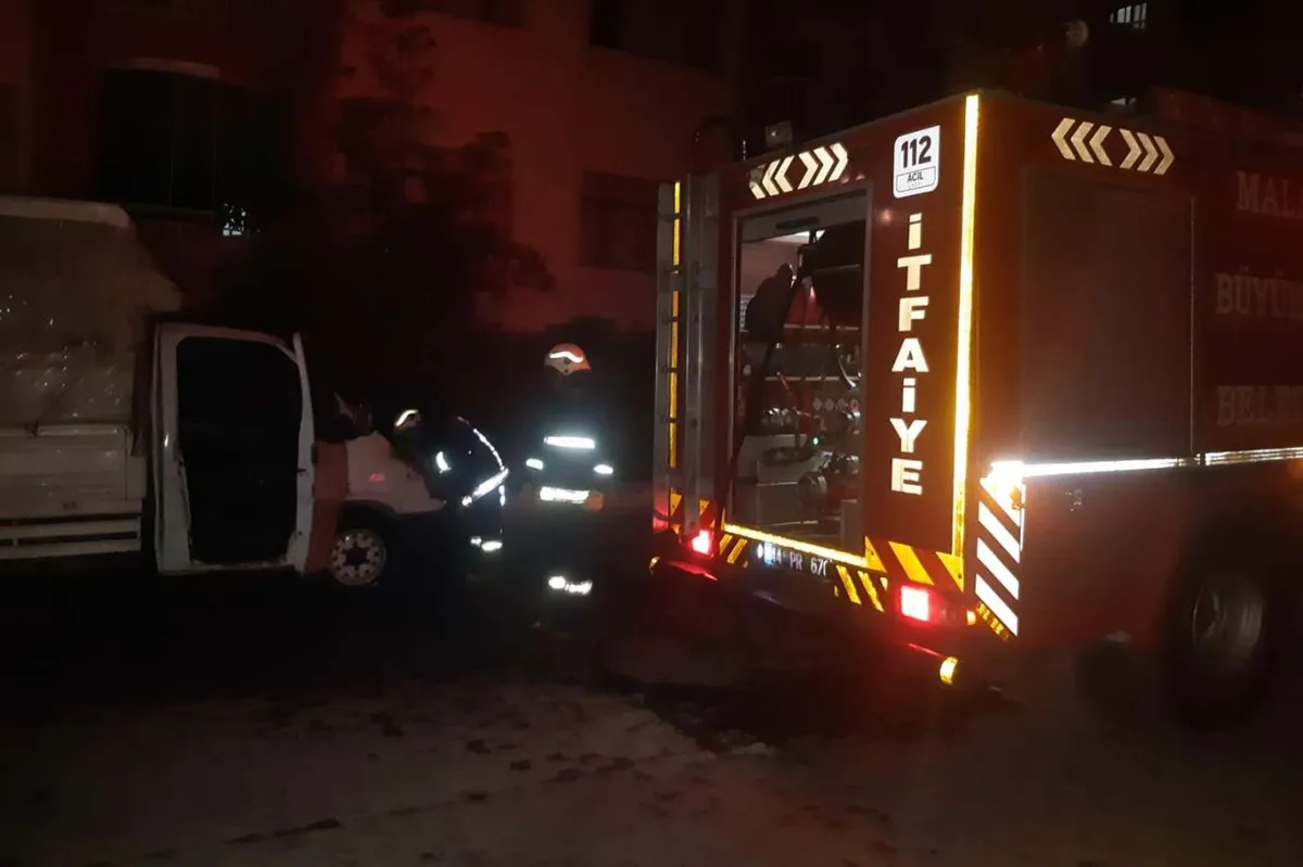 Malatya’da Baba-Oğul Tartışması Araç Yangınıyla Sonuçlandı