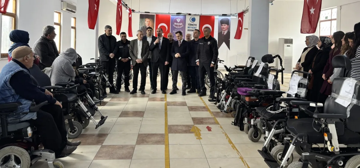 Arapgir’de Engel Tanımayan Dayanışma: 30 Tekerlekli Sandalye Daha Teslim Edildi