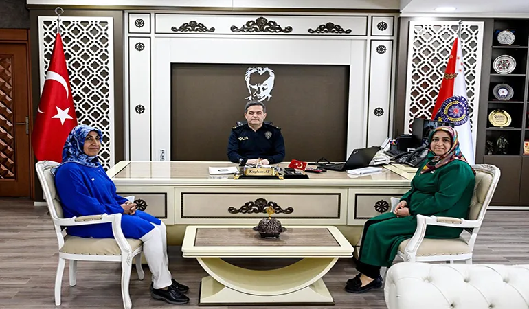 Polisimize Vefa: Anahtar Parti Kadın Kolları’ndan Anlamlı Ziyaret