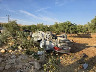 Motosiklete Çarpan Otomobil Tarlaya Devrildi: 1 Ölü, 6 Yaralı